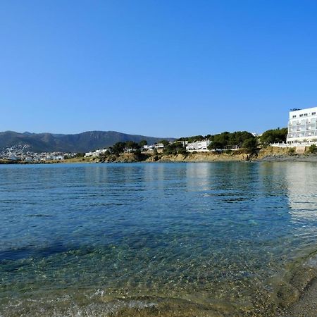 Hotel Grifeu Llança Екстериор снимка