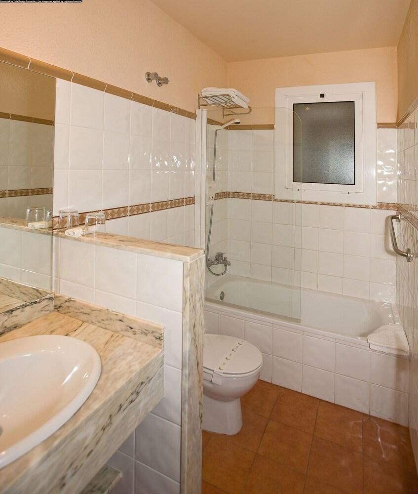 Hotel Grifeu Llança Екстериор снимка