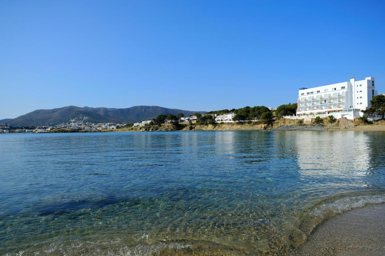Hotel Grifeu Llança Екстериор снимка