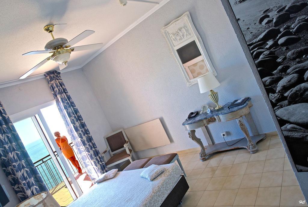 Hotel Grifeu Llança Екстериор снимка