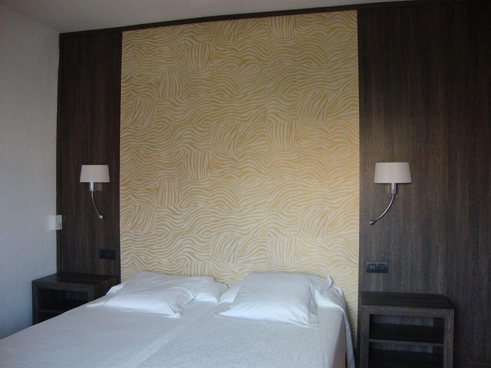 Hotel Grifeu Llança Екстериор снимка