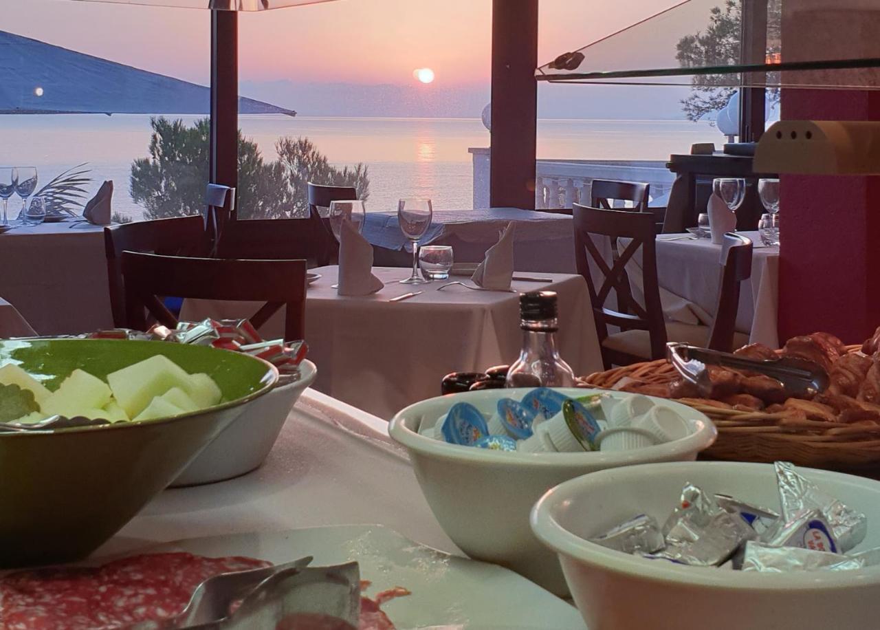 Hotel Grifeu Llança Екстериор снимка